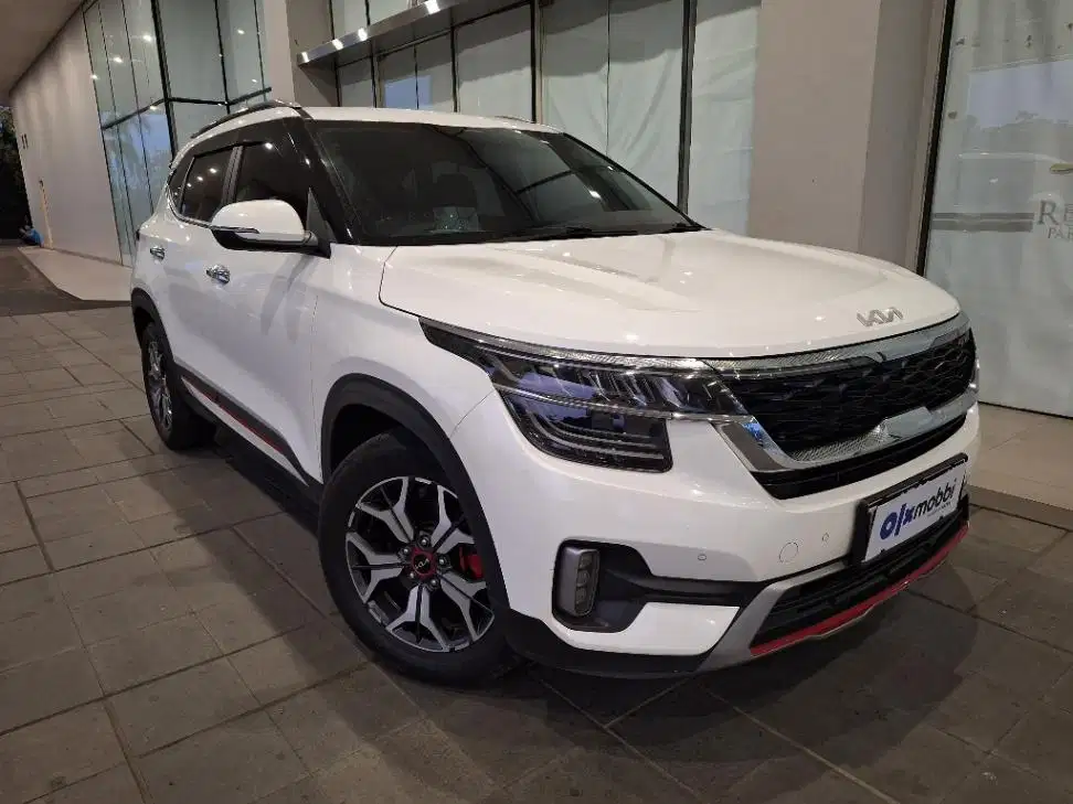 DP MURAH Kia Seltos 1.4 GT Line Bensin-AT 2021 Putih CNZPB