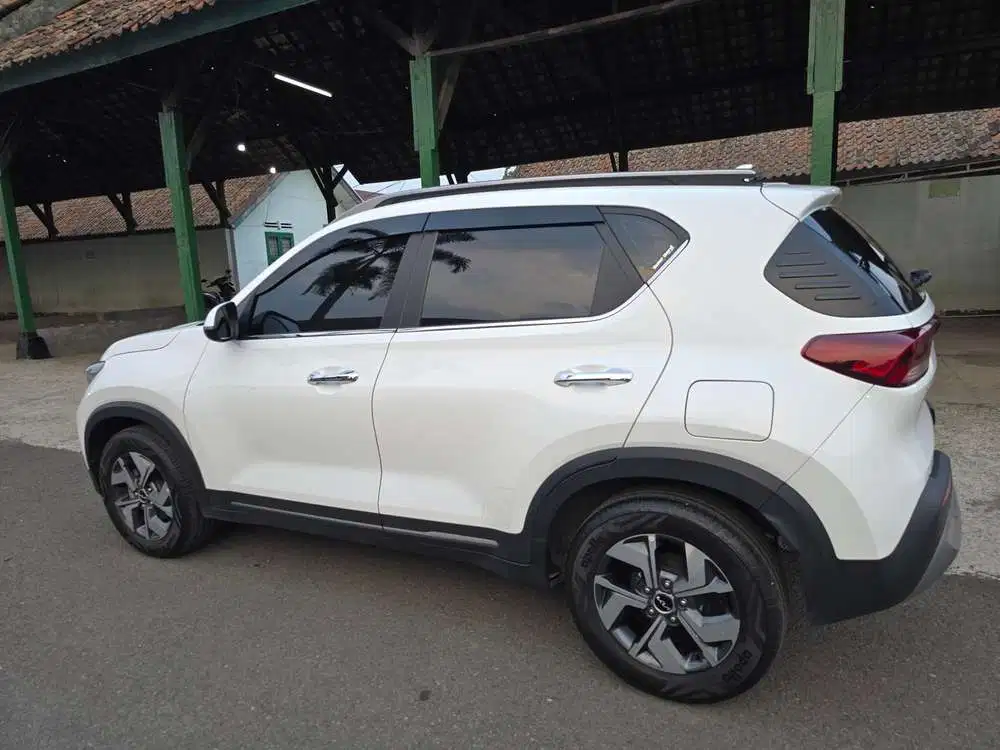 Kia Sonet Premier 2024 (NIK 2023)