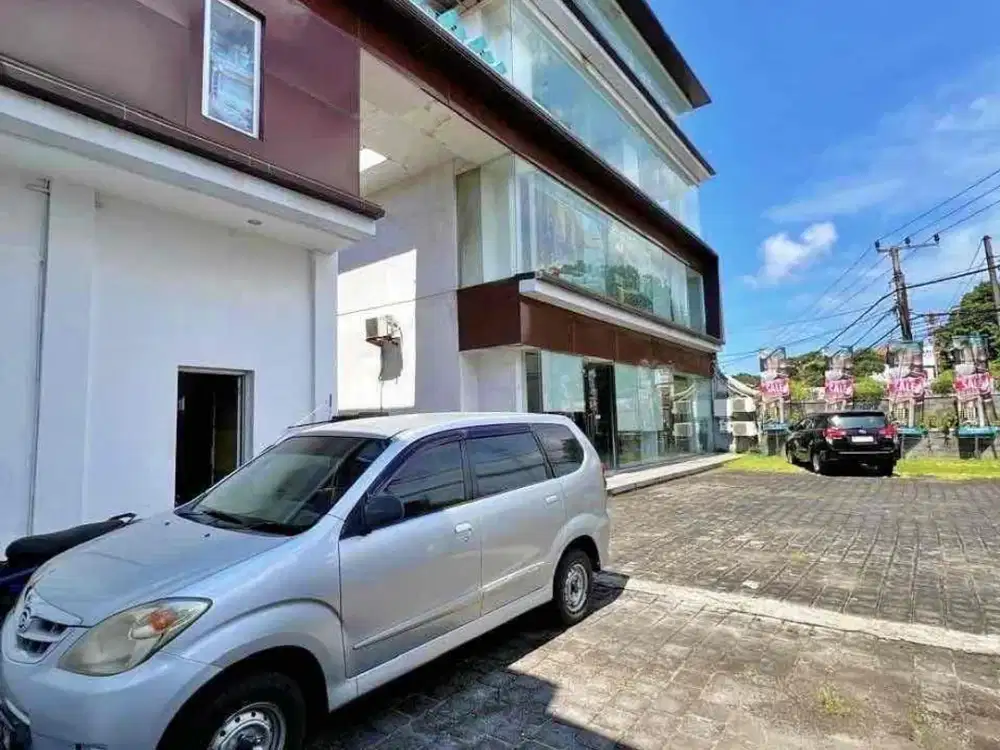 Dijual Gedung di jalan raya bypass Ngurah Rai sangat efisien untuk kantor