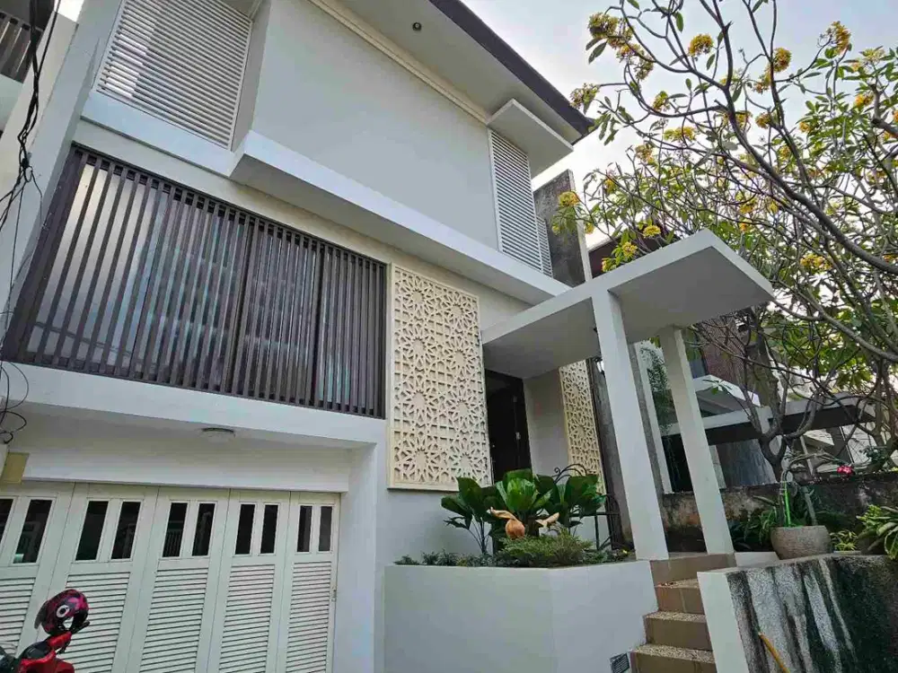 Sewa rumah furnish siap huni ada pool Puri mutiara Cipete Cilandak Jaksel