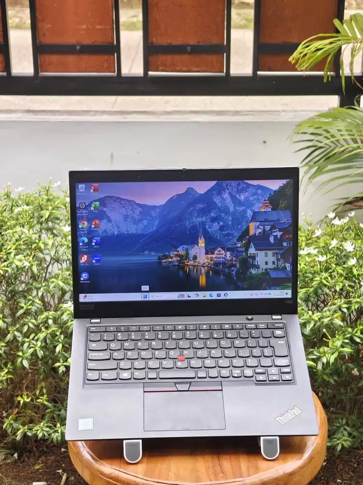 Lenovo ThinkPad X390 Core i5 Gen 8 RAM 16GB SSD 256GB Bergaransi