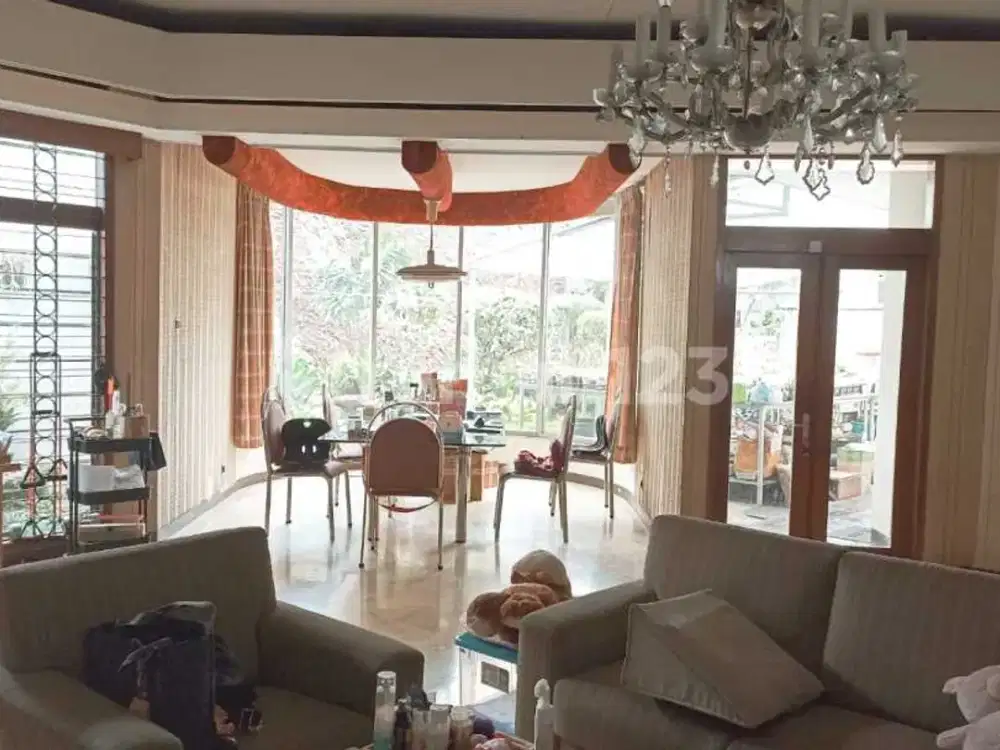 Dijual Rumah Hoek Asri di Bandung Dekat Tol Pasteur, Cipaganti dan Cihampelas