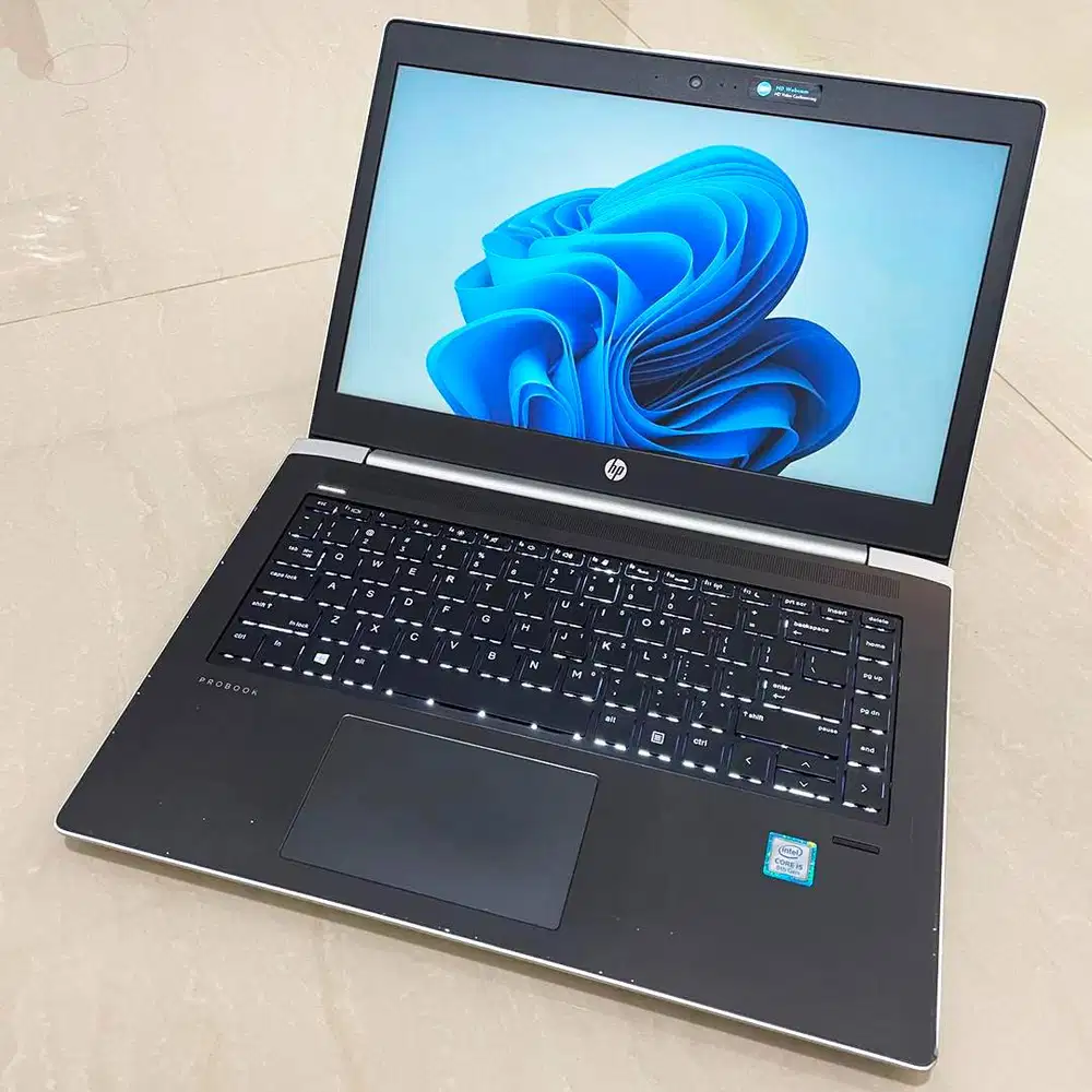Laptop HP Core i5-8250U RAM 8GB / SSD 256GB (1920 x 1080) MURMER !!!
