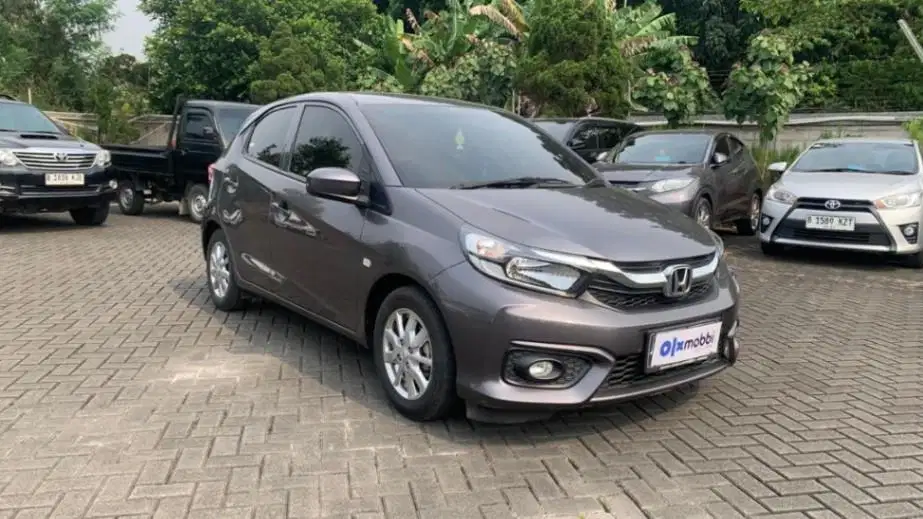DP MURAH Honda Brio Satya 1.2 E Bensin-AT 2022 Abu-Abu CHFXB