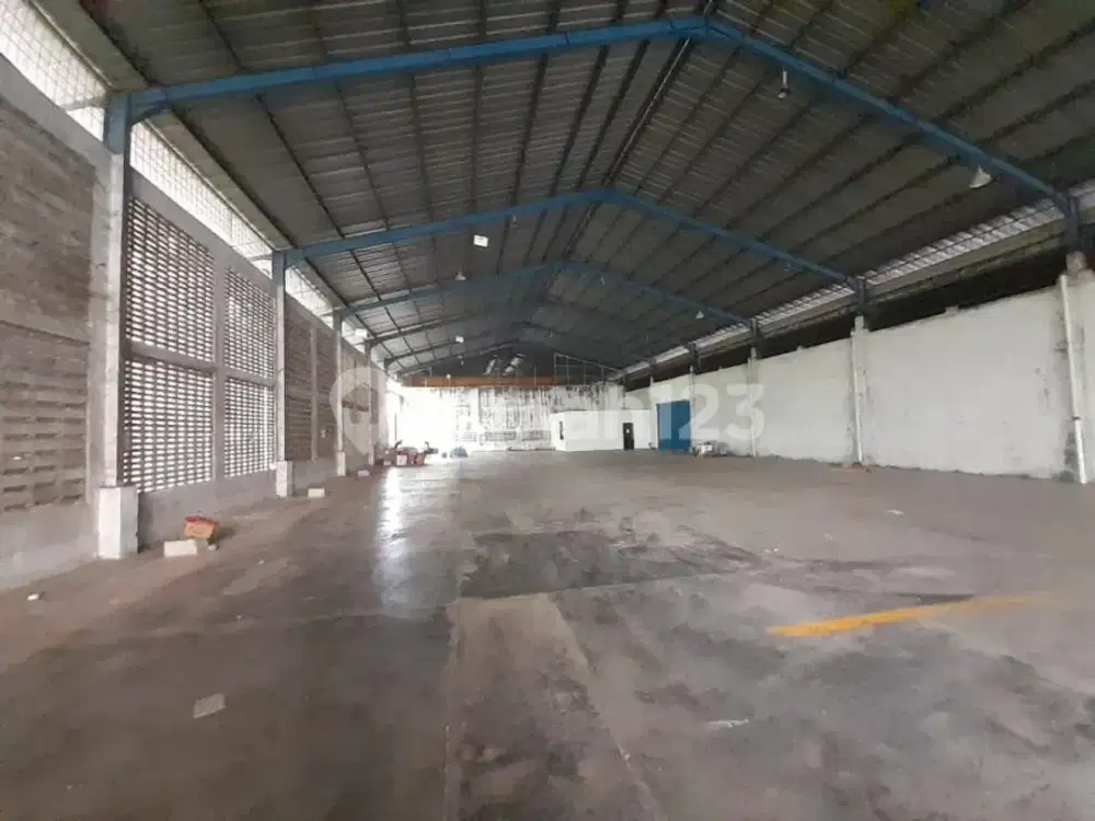 Gudang Ijin Industri Ada Hoist 15.Ton.di Moh Toha Cikokol Tangerang