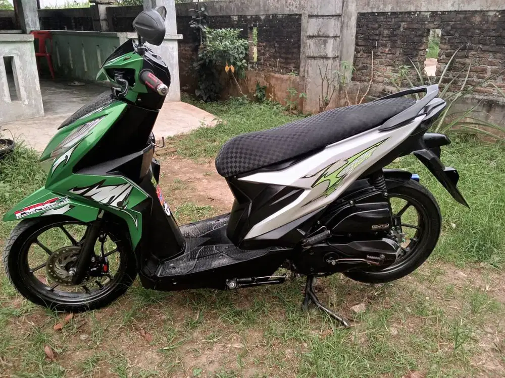 BEAT Deluxe 2022 stnk Kereta terawat Mesin cvt halus kali  lok amplas