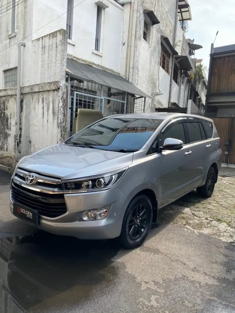 innova v diesel 2019 low km full original paint jaminan