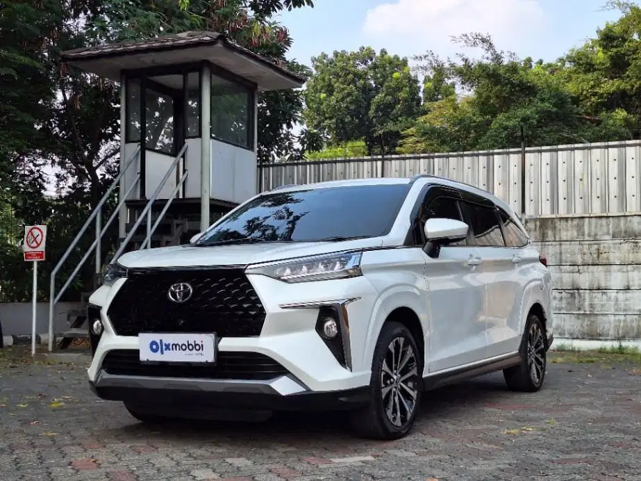 Pajak Panjang - Toyota Avanza 1.5 New Veloz Q CVT Bensin-AT 2022