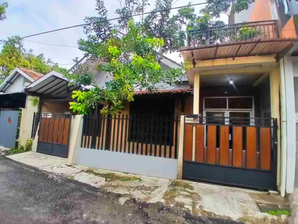RUMAH TENGAH KOTA BAGUS SIAP HUNI DEKAT STASIUN PURWOSARI MURAH