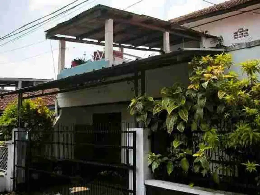 Rumah Luas di Merkuri Margahayu Raya LT 144 dekat MIM harga 1,35 Milyar Nego