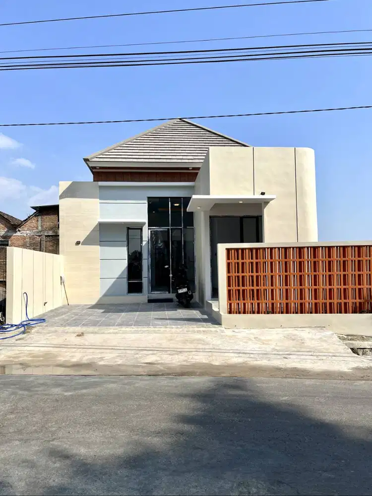 Rumah Baru Akses Mudah dekat Pasar Cebongan