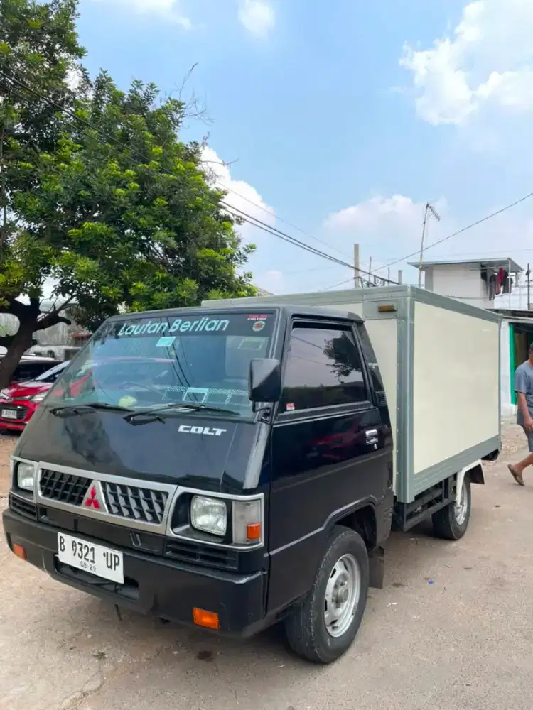 Antiq km 122rb.!! Mitsubishi L300 box frizer ac dingin depan belakang