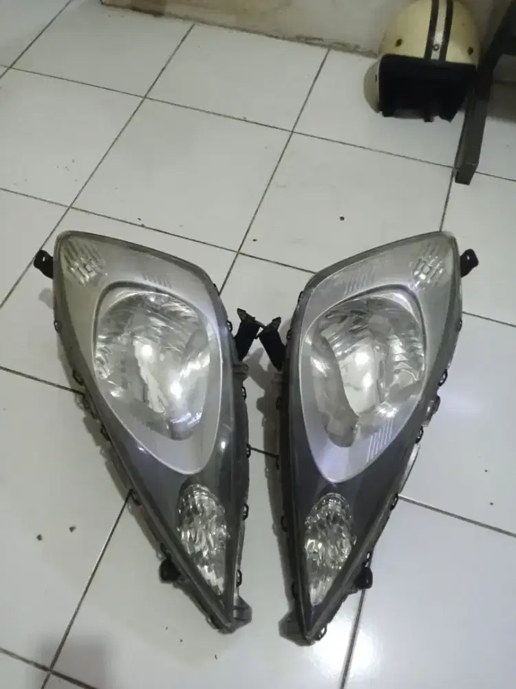 Lampu Depan Copotan Original Honda Jazz S 2008