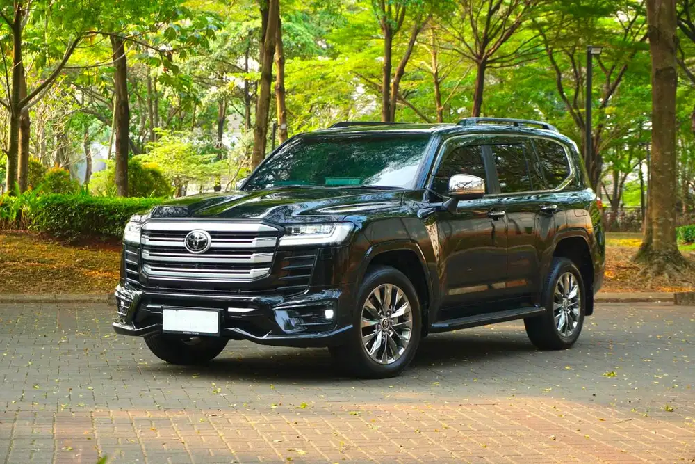 Toyota Land Cruiser 300 VX-R 4x4 2023 / 2024