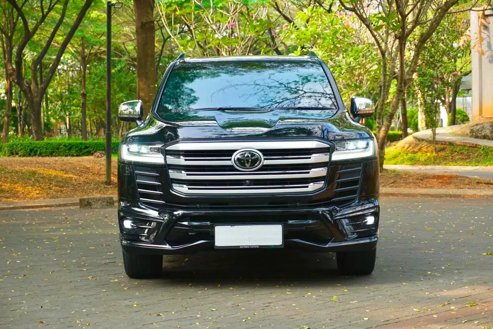 Toyota Land Cruiser 300 VX-R 4x4 2023 / 2024