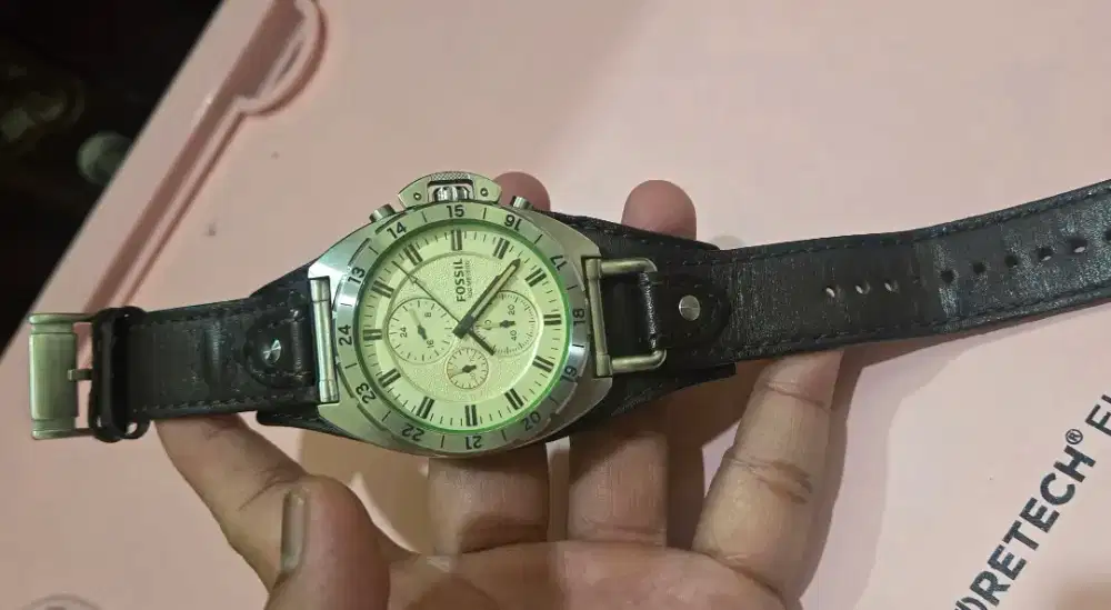 Fossil Breaker CH3004