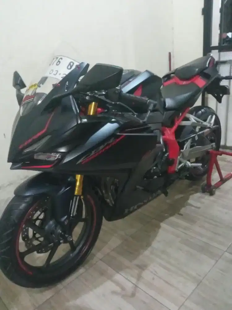 Jual santai Honda CBR 250rr