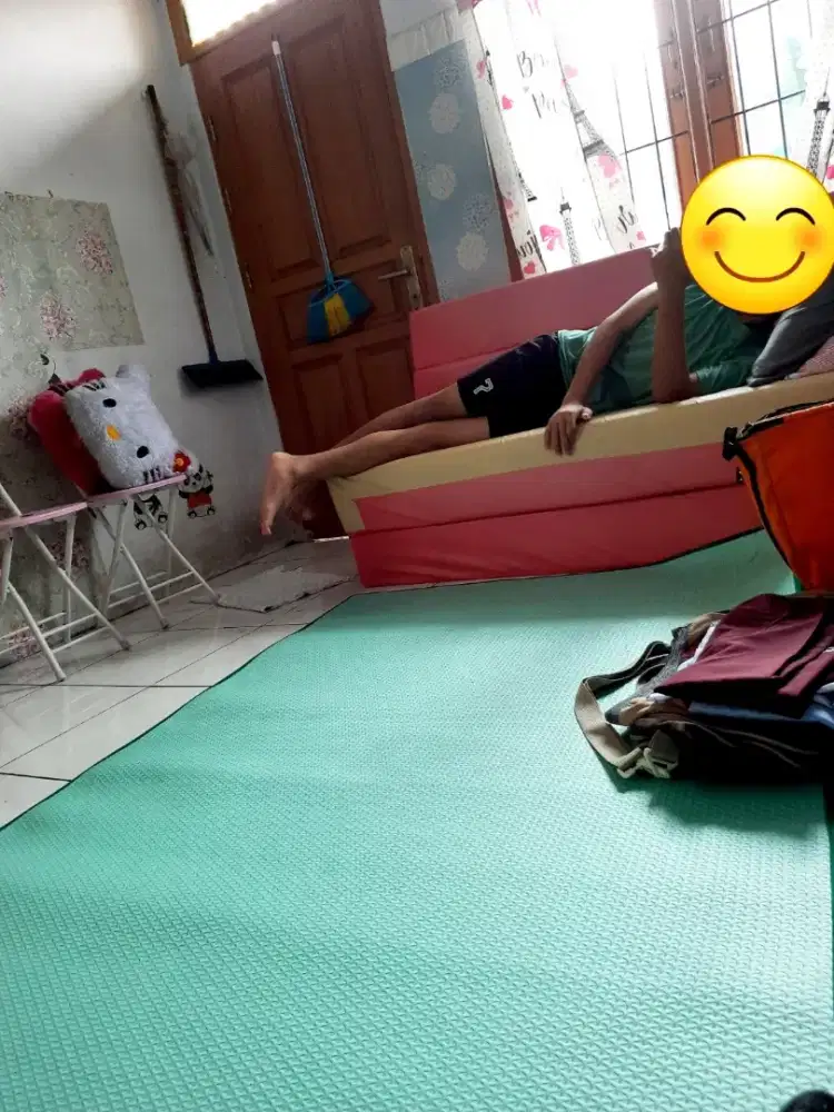 Sofa bed merk inoac ukuran 160x200 tinggi 20