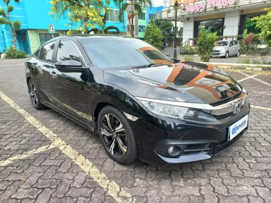 Pajak Panjang - Honda Civic 1.5 Turbo Bensin-AT 2018
