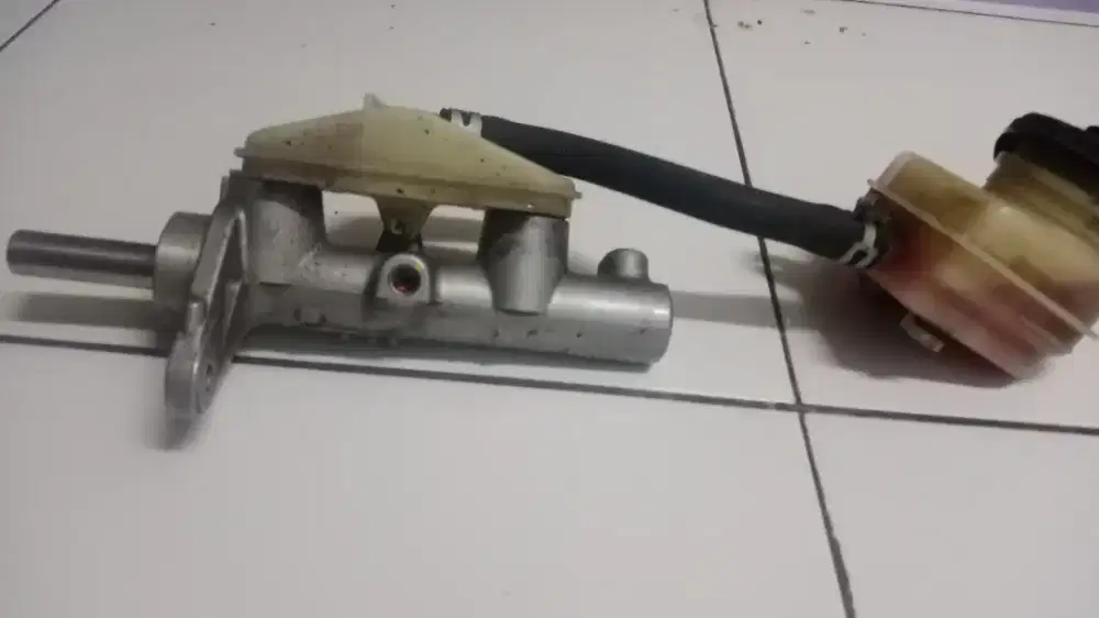 Master rem atas toyota sienta