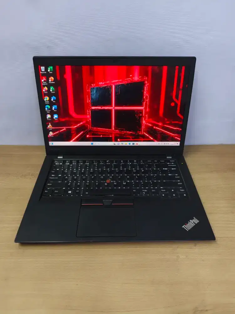 Lenovo thinkpad t460s slim core i5 6300u 8gb 256gb ssd 14 inch