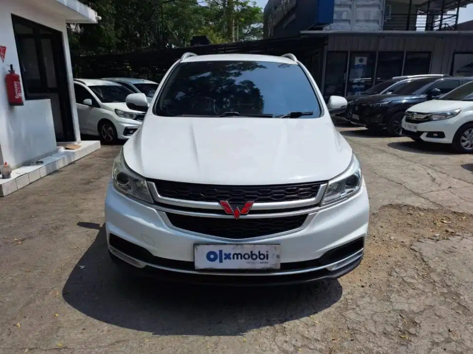 LOW DP Wuling Cortez 1.5S T Lux Bensin-AT 2020 AIT