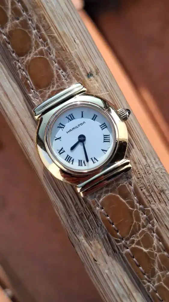 Hamilton women cartier style
