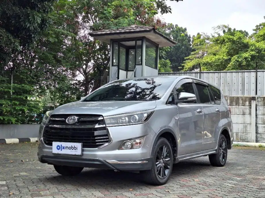 Toyota Kijang Innova 2.0 Venturer Bensin-AT 2017