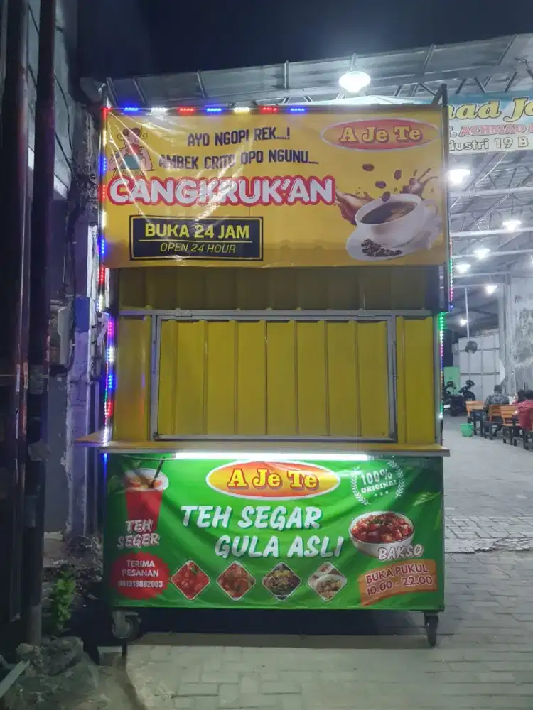 Booth kontainer atau Rombong Istimewa