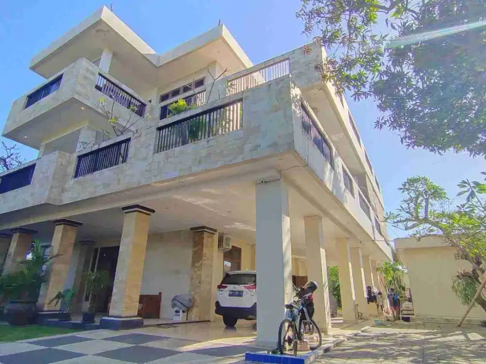 Rumah Besar 8 Kamar Dekat Pantai Ketewel Gianyar Bali