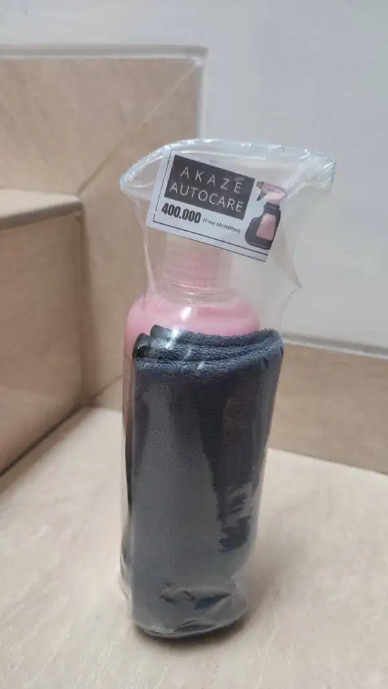 Akaze Waterless Wash & Wax | Free Lap Microfiber