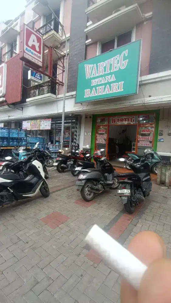 Loker pelayan warteg (perempuan)