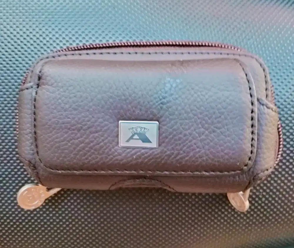 Dompet sabuk Alvaro
