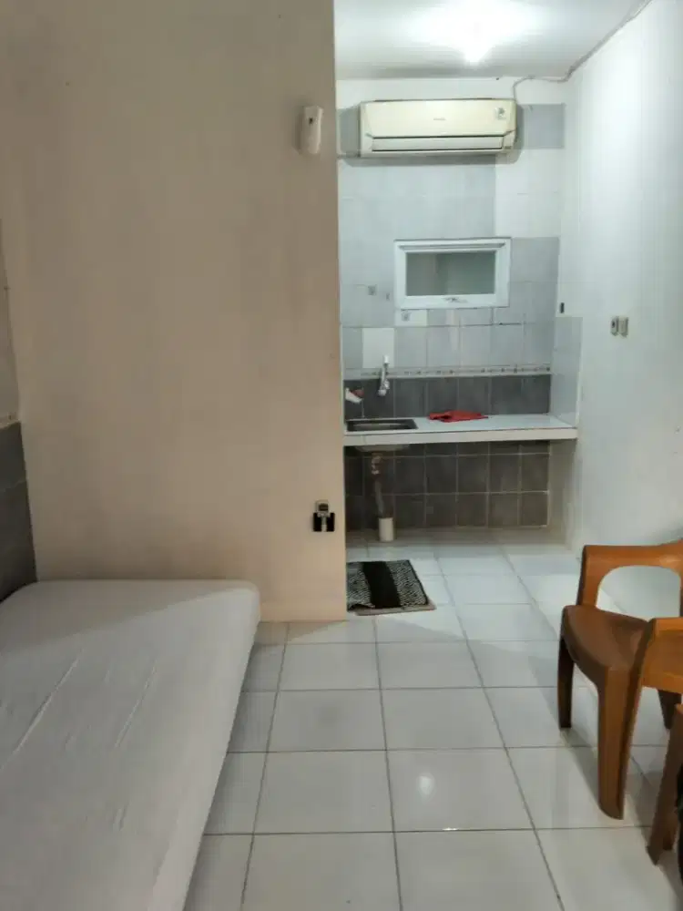 Kost 100 M dari Gandaria Mall
