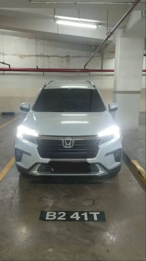 Honda BR-V Prestige AT 2023 Putih Mutiara | 35 Rb KM | Tangan 1 |