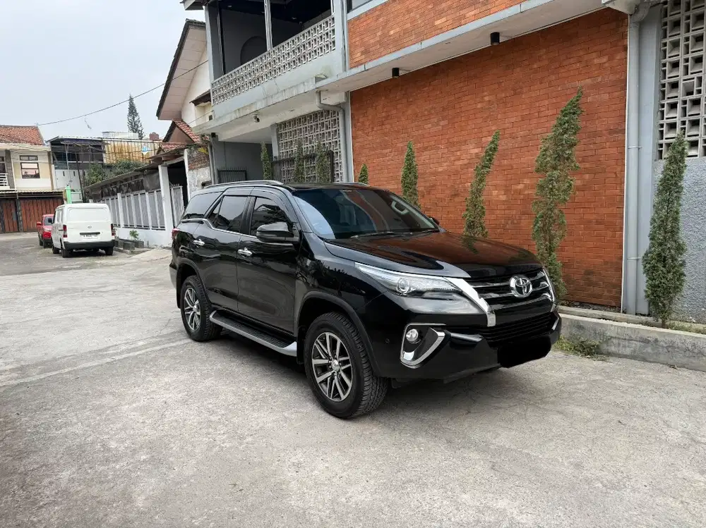 Fortuner VRZ matic diesel 2017 Black