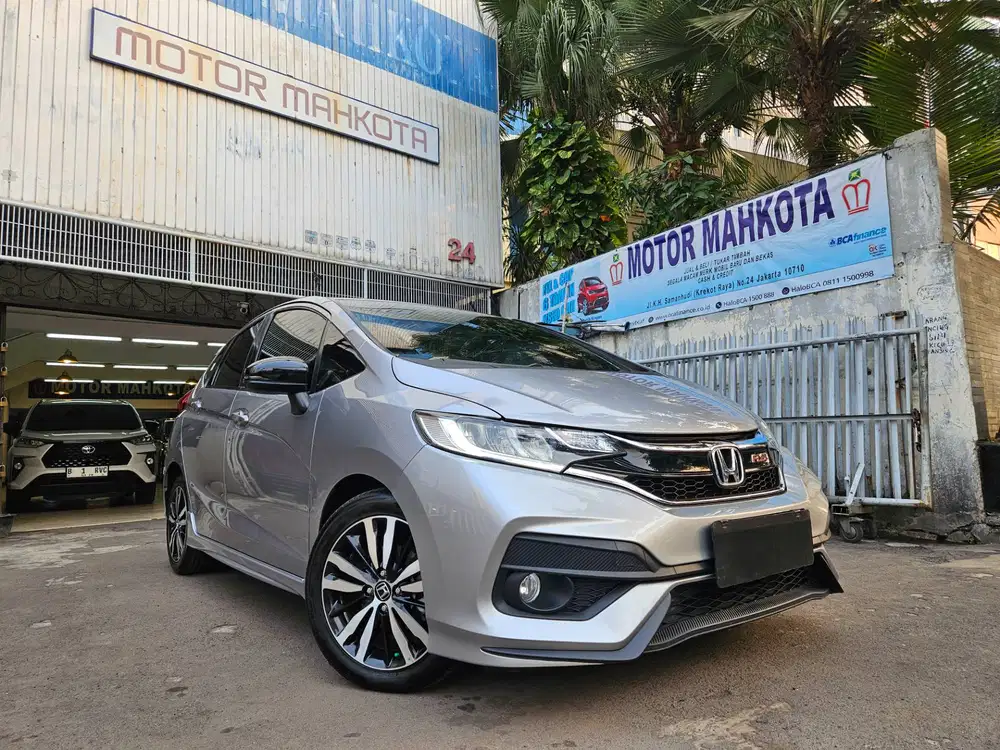 Honda jazz 1.5 RS cvt Facelift 2020 nik 2019 silver gk5 at full ori