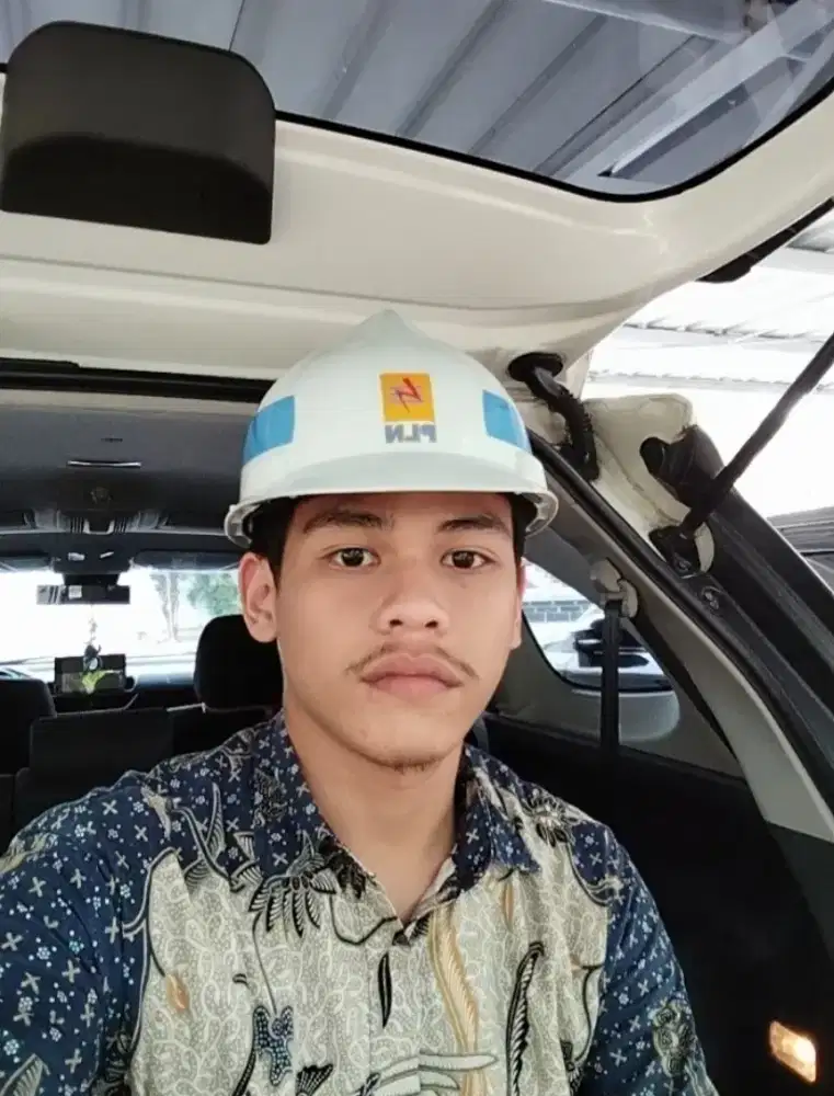 Mencari pekerjaan supir pribadi/harian.