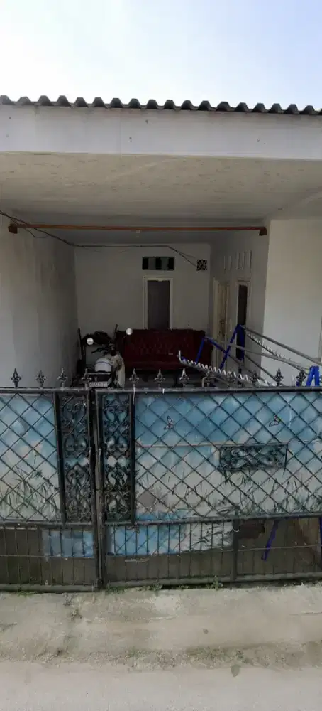 Rumah kontrak tahunan
