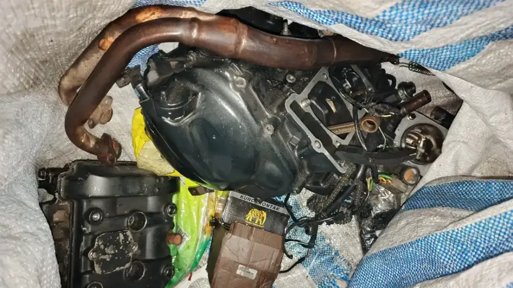 Mesin ninja250karbu 2silinder
mati&terbongkar Satuset dengan pengapian