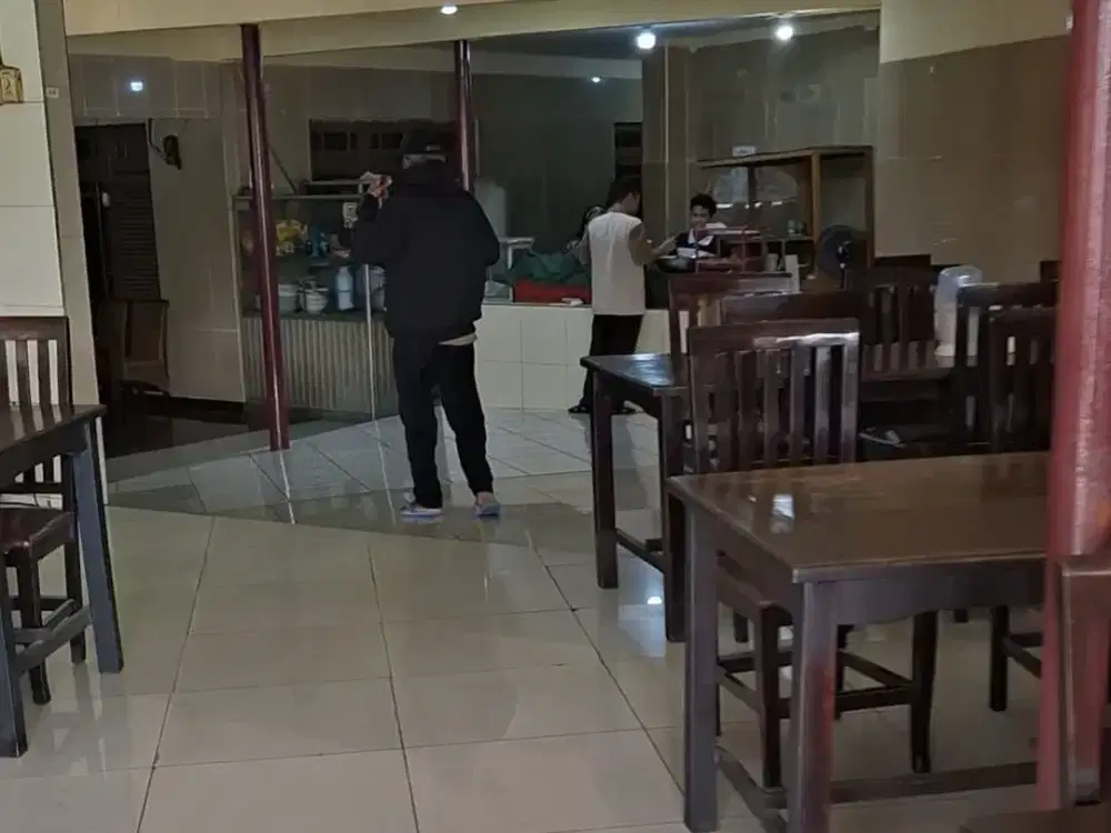 Dijual Tempat Usaha 500m dari Mall Pakuwon Bekasi Pinggir Jalan Raya