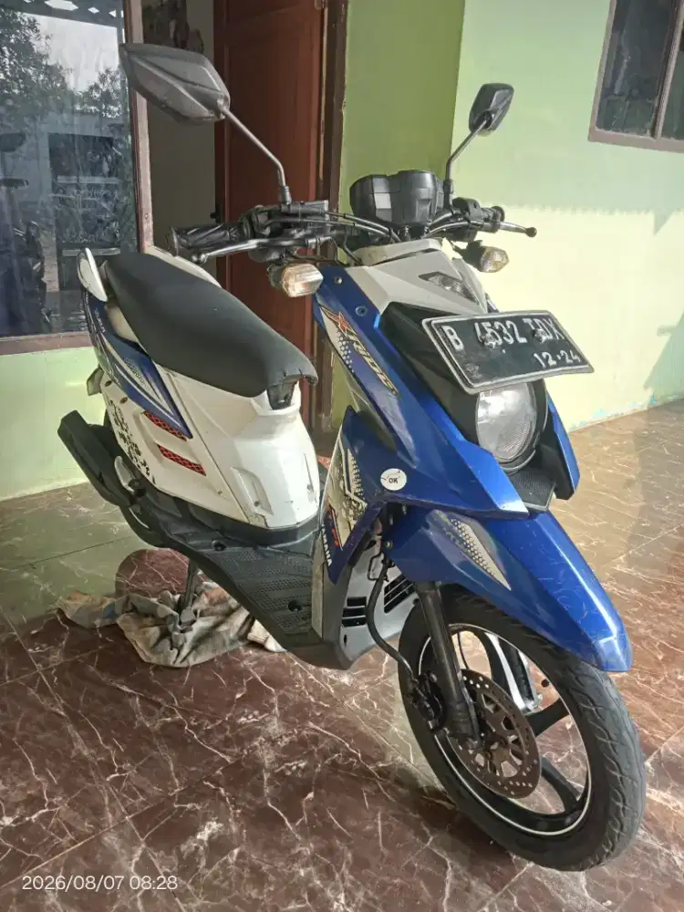 jual 1 unit motor yamaha x-tride warna biru origanl