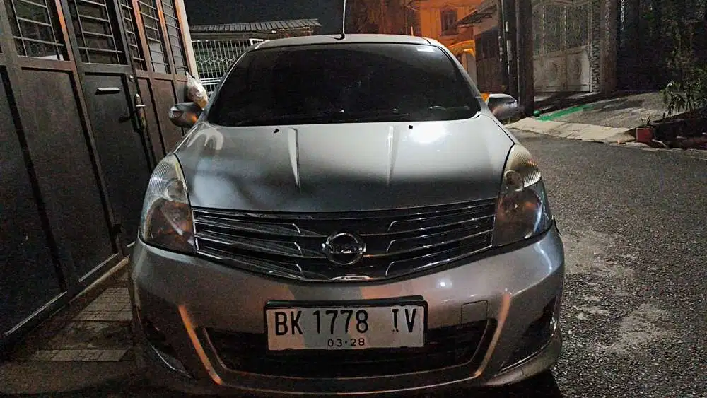 Nissan Grand livina 2013 Bensin