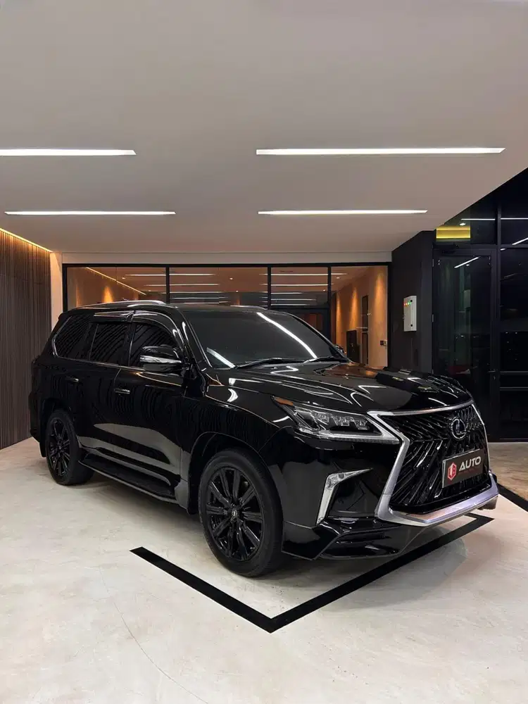 Lexus LX570 F-Sport AT 2020 Hitam B77HR Km50rb Nik 2019
