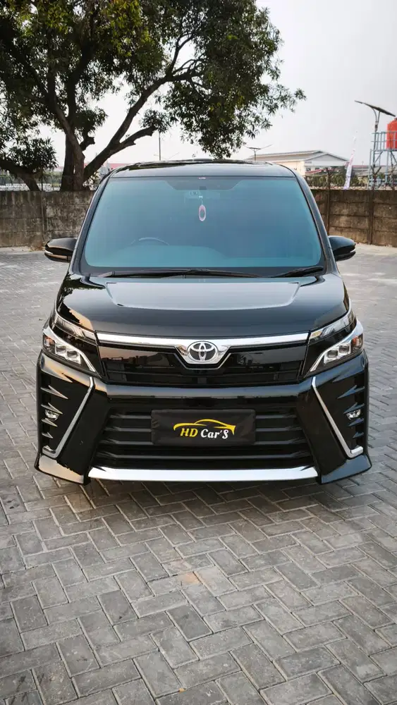 Toyota Voxy 2.0 CVT 2019 / 2020 Black On Black Tgn 1 Pjk Pjg