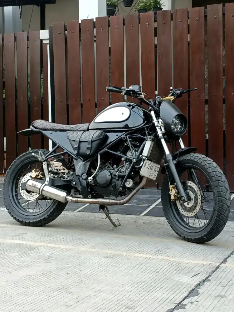 JAPSTYLE SCRAMBLER CB150R CUSTOM