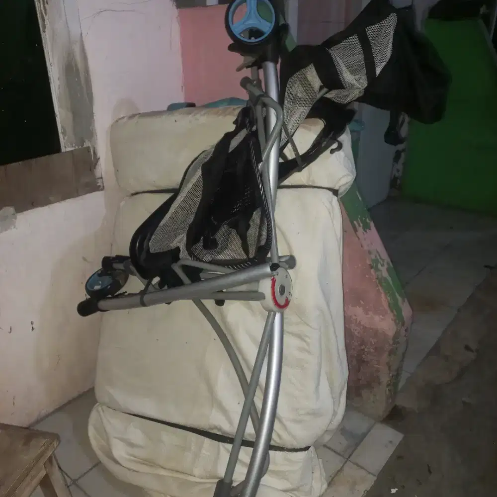 stroler /tempat tidur bayi
