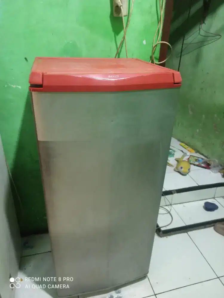 Kulkas 1 pintu aqua