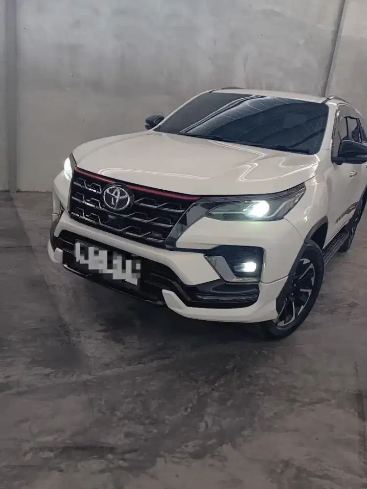 Fortuner 2.4 VRZ 2022 matic 4x2