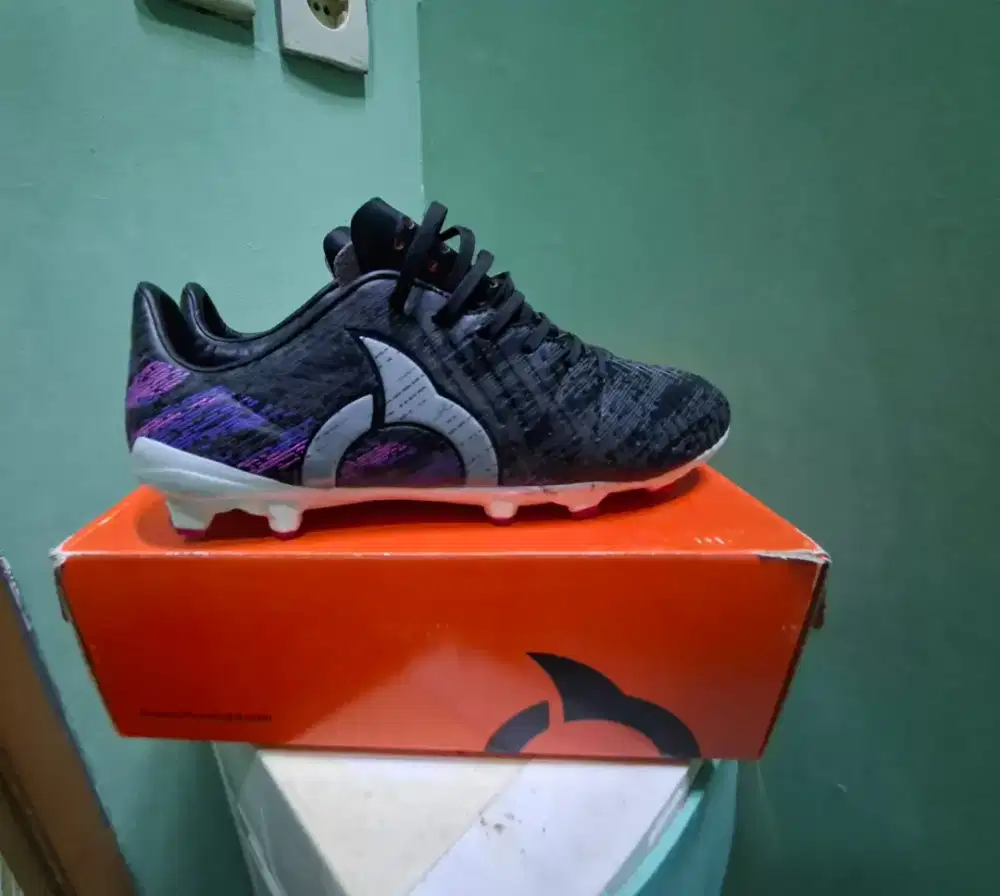 Sepatu ortus ukuran 43 masih baru 1x pakai